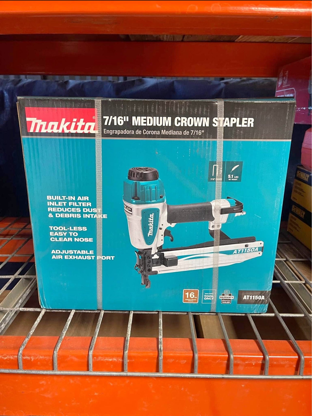 Makita Pneumatic 16-Gauge 7/16 in.Medium Crown Stapler